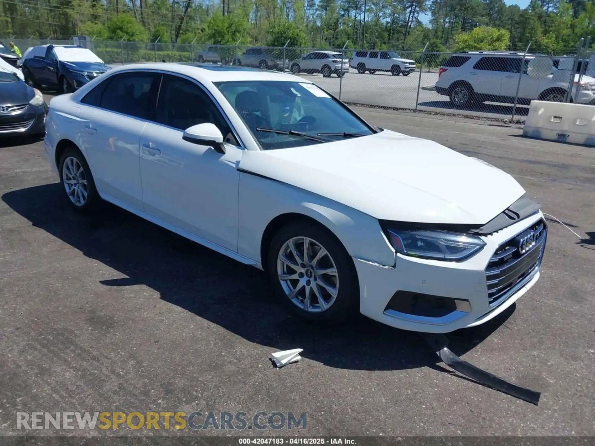1 Фотография поврежденного автомобиля WAUABAF43MA054386 AUDI A4 2021