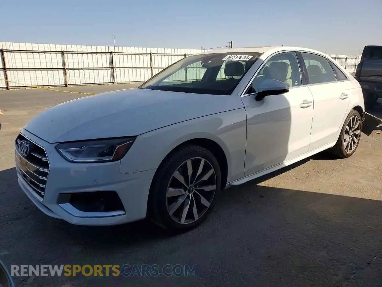 1 Фотография поврежденного автомобиля WAUABAF43MN013135 AUDI A4 2021
