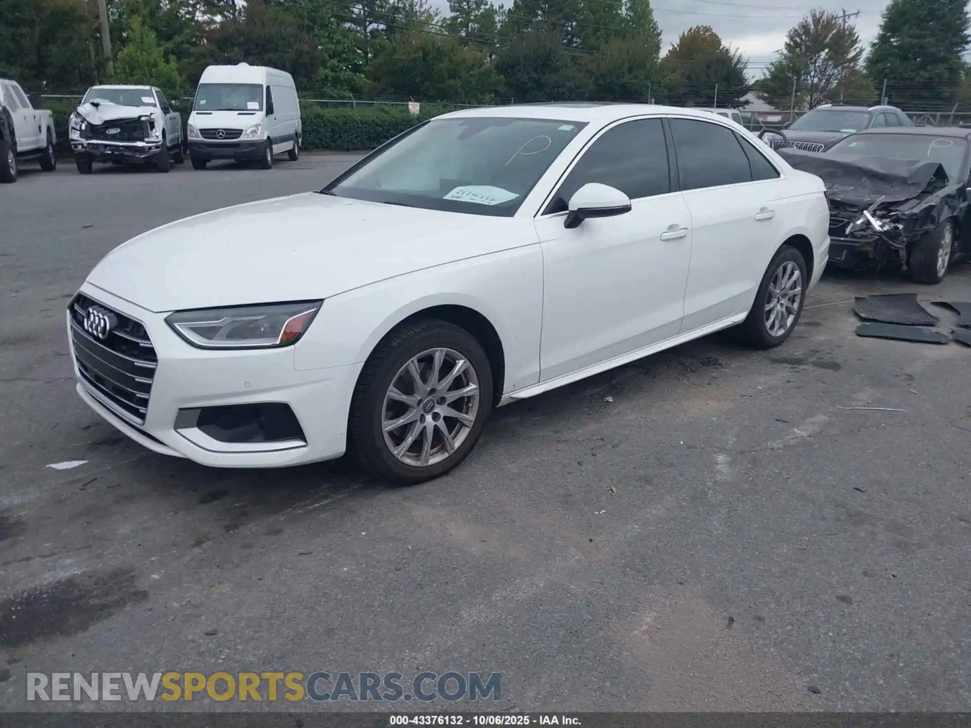 2 Фотография поврежденного автомобиля WAUABAF44MA024474 AUDI A4 2021