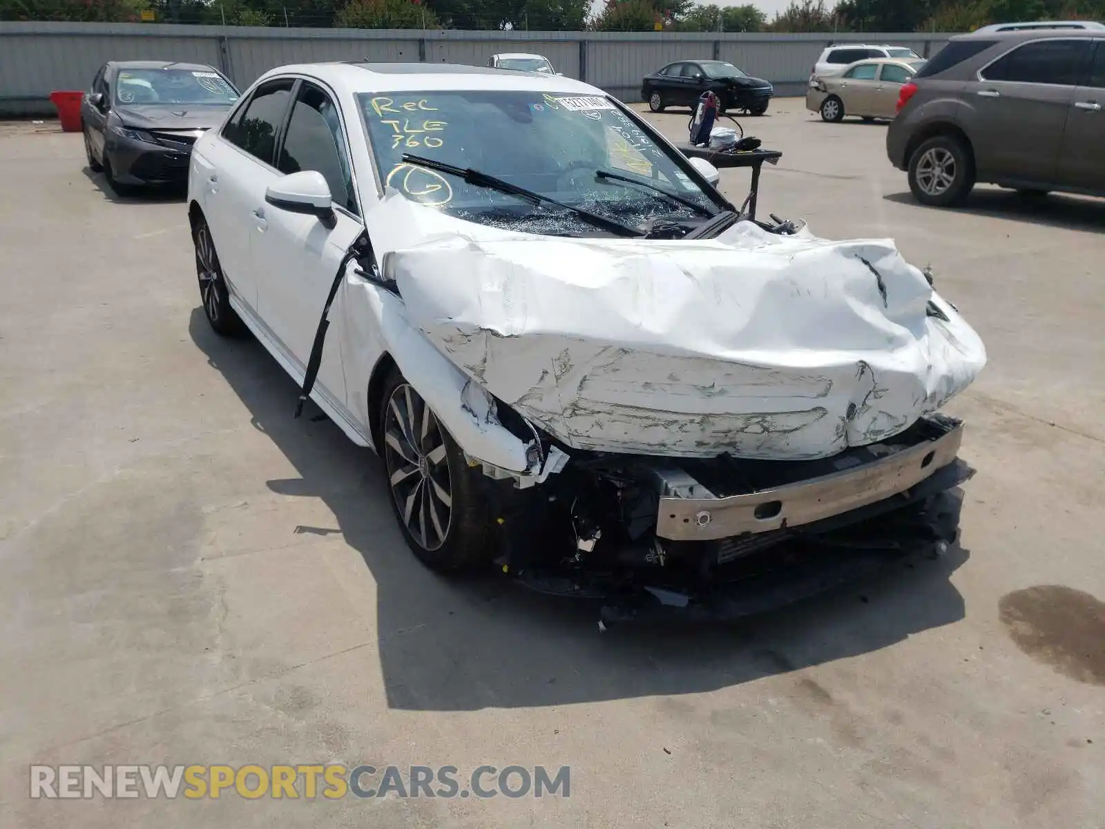 1 fotografías del automóvil dañado WAUABAF44MA028136 AUDI A4 2021