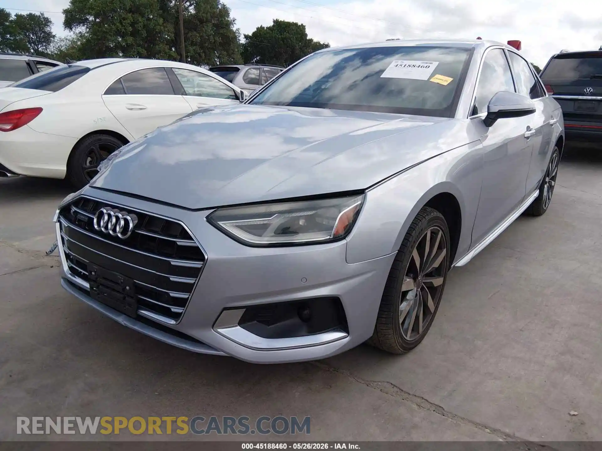 2 fotografías del automóvil dañado WAUABAF44MN002872 AUDI A4 2021