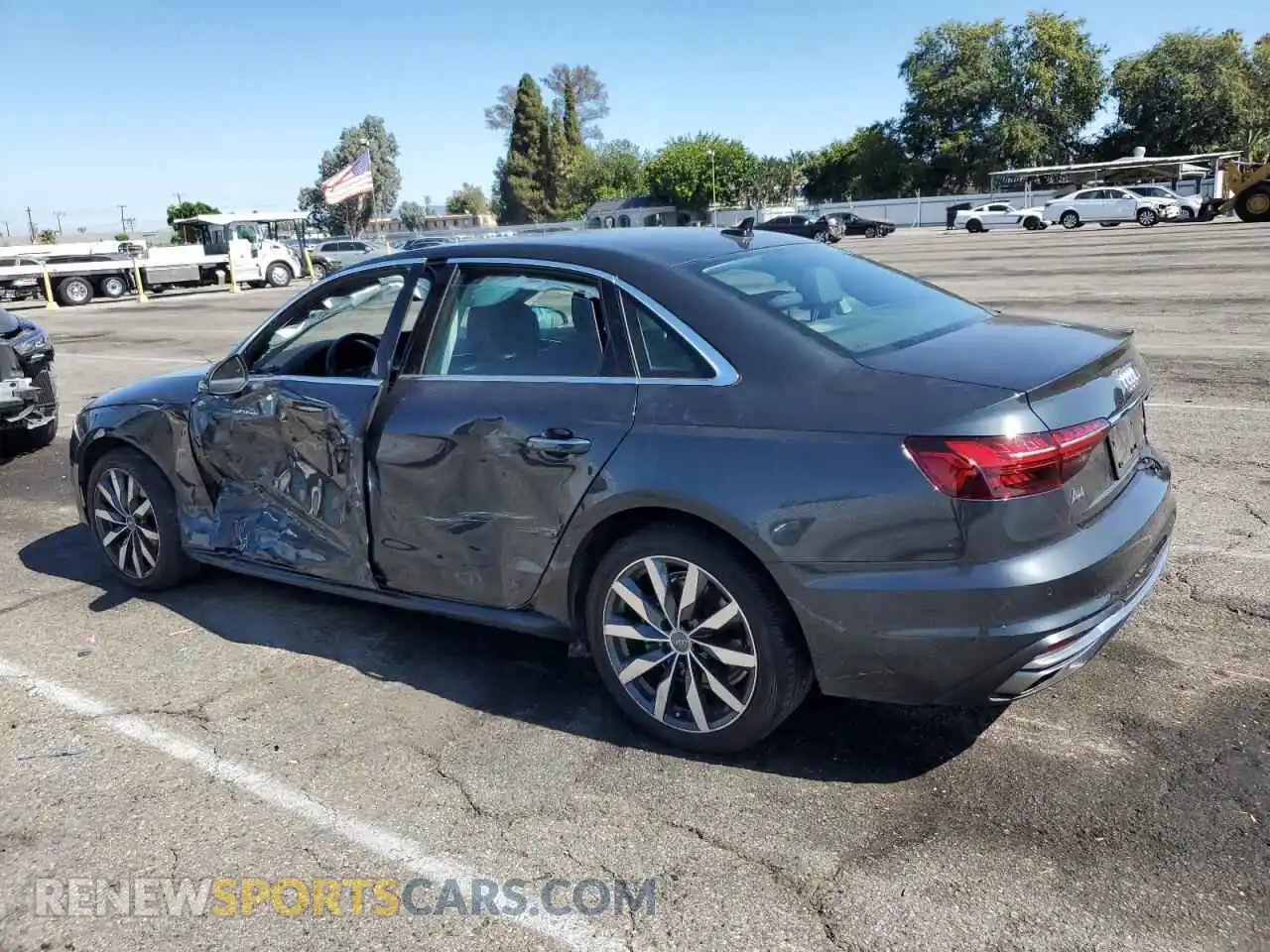 2 fotografías del automóvil dañado WAUBBAF46MA024982 AUDI A4 2021