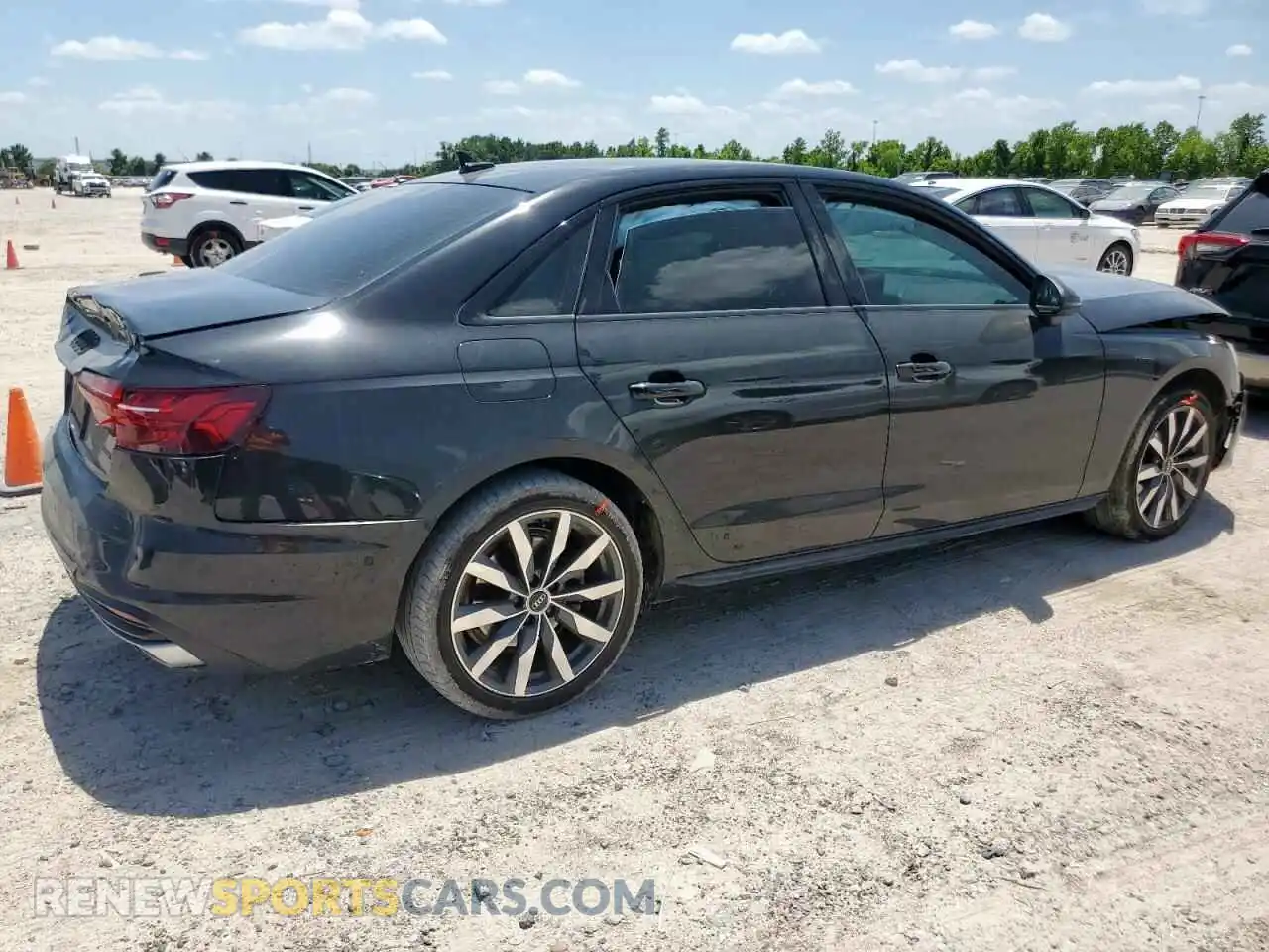 3 fotografías del automóvil dañado WAUCBAF45NN001174 AUDI A4 2022
