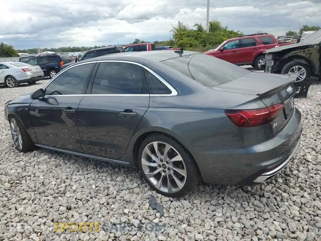 2 fotografías del automóvil dañado WAUEAAF47NN007585 AUDI A4 2022