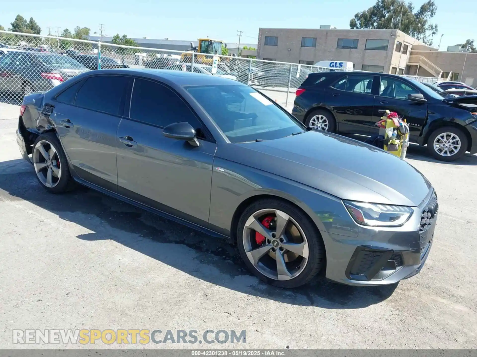 1 Фотография поврежденного автомобиля WAUEAAF47NN012401 AUDI A4 2022