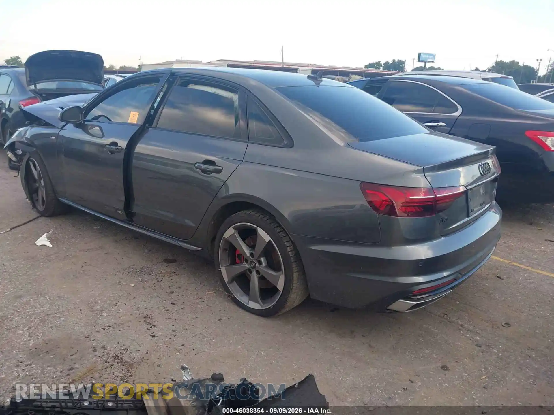 3 Фотография поврежденного автомобиля WAUEAAF4XNN003725 AUDI A4 2022
