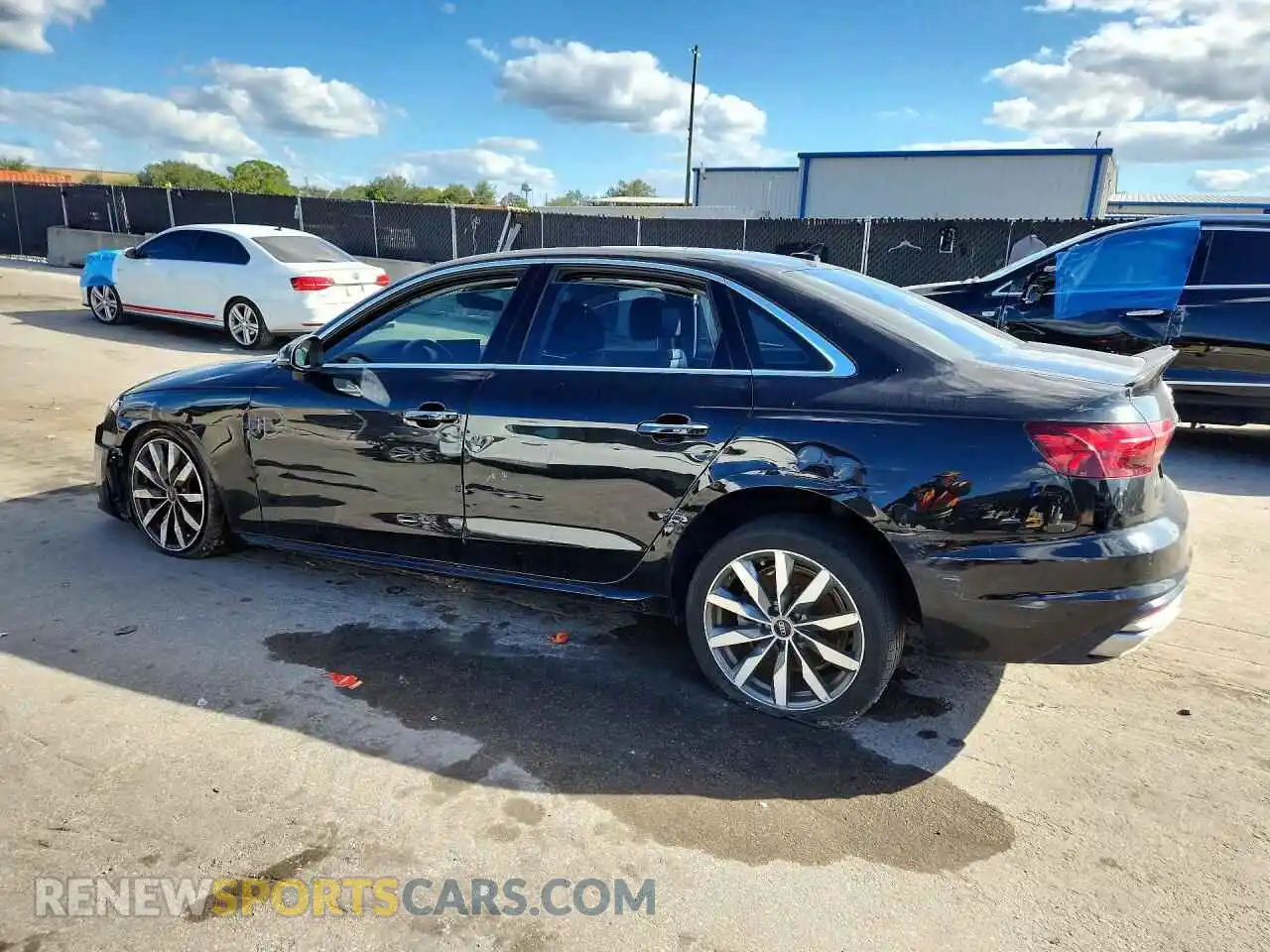 2 fotografías del automóvil dañado WAUABAF4XPN005229 AUDI A4 2023