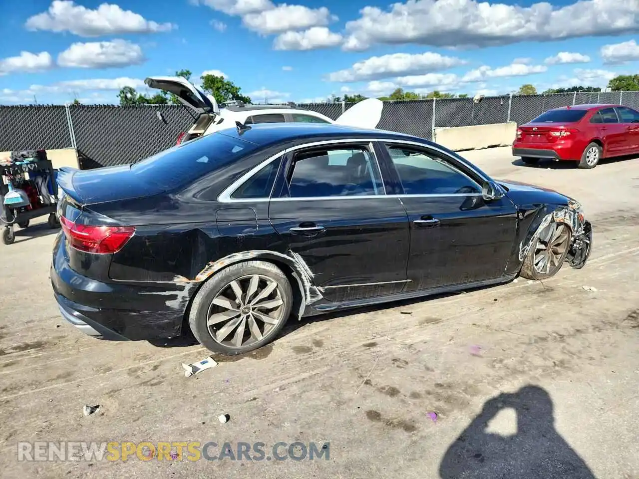 3 fotografías del automóvil dañado WAUABAF4XPN005229 AUDI A4 2023