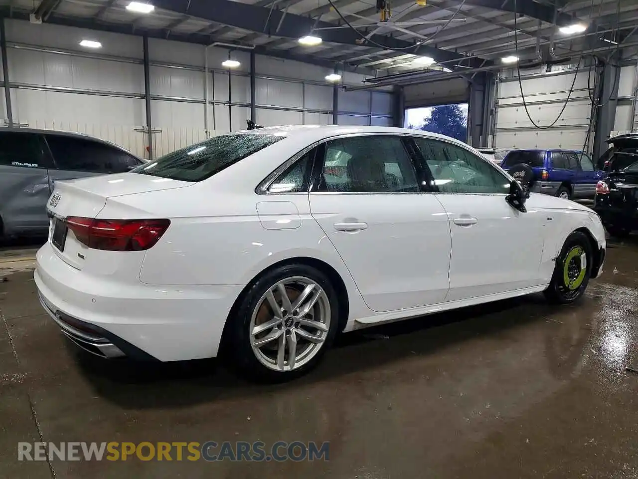 3 fotografías del automóvil dañado WAUEAAF42PN009490 AUDI A4 2023
