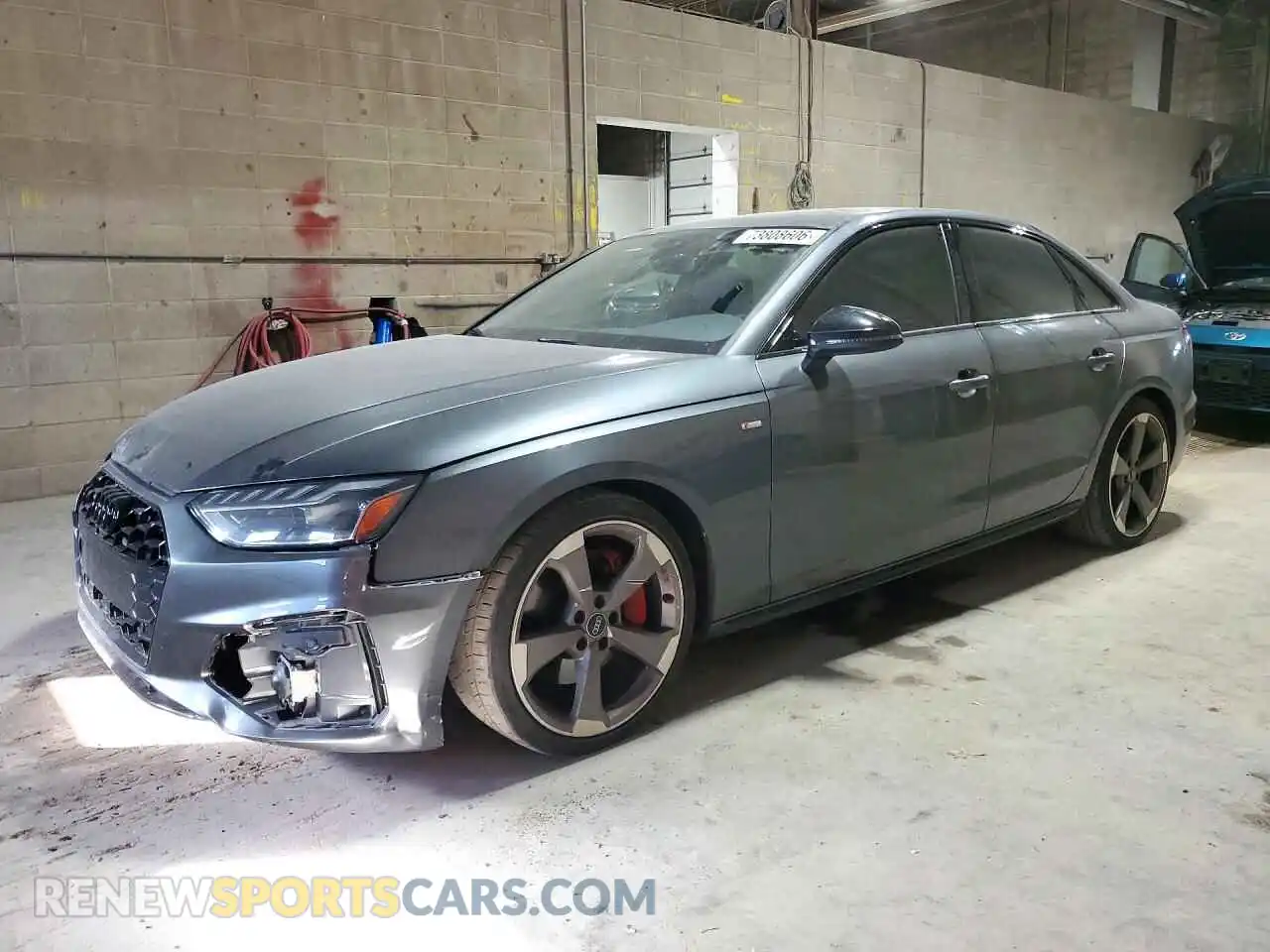 1 Фотография поврежденного автомобиля WAUEAAF45PA012987 AUDI A4 2023