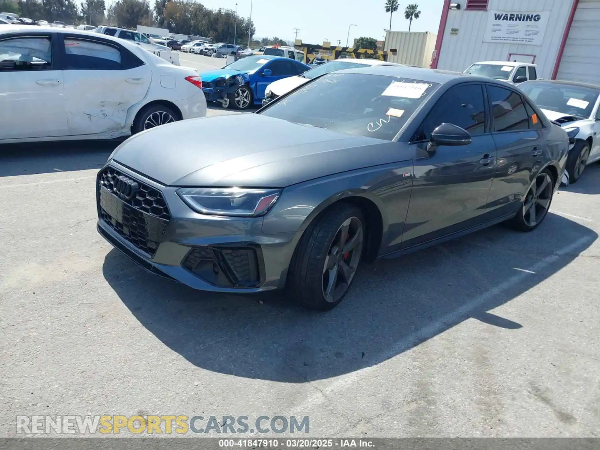 2 fotografías del automóvil dañado WAUEAAF46PA064600 AUDI A4 2023