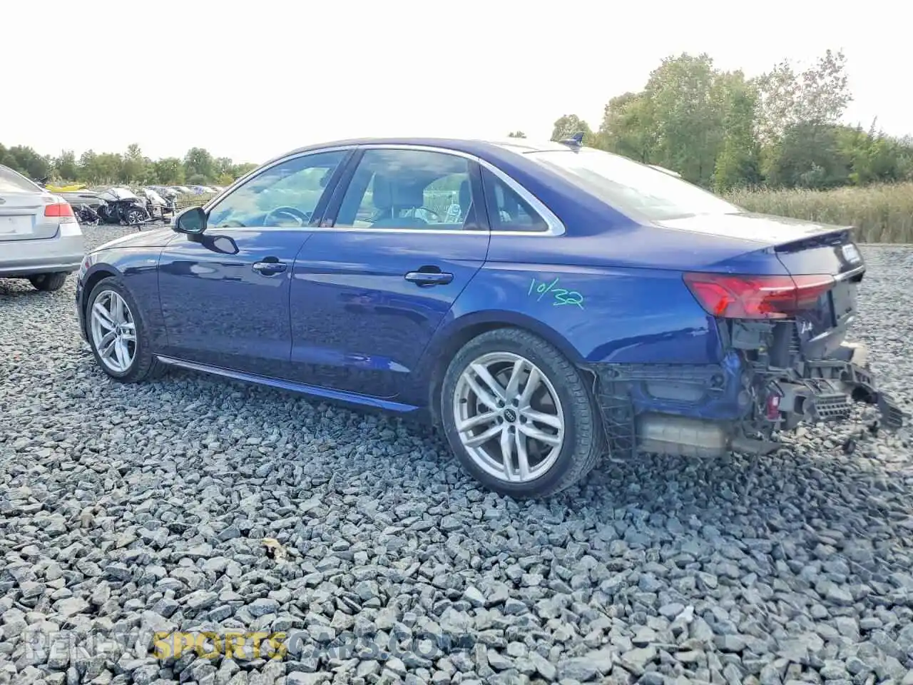 2 fotografías del automóvil dañado WAUEAAF46PN022386 AUDI A4 2023