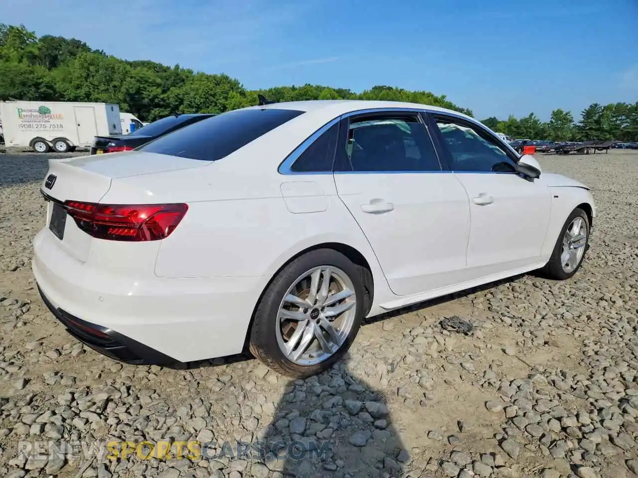 3 Фотография поврежденного автомобиля WAUDAAF45RN000281 AUDI A4 2024