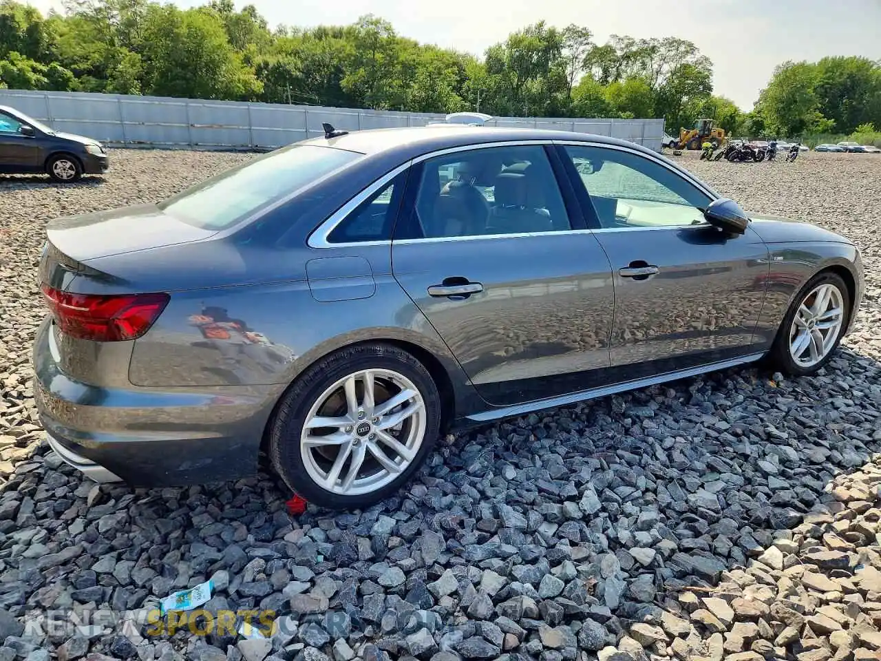 3 fotografías del automóvil dañado WAUDAAF4XRN002334 AUDI A4 2024