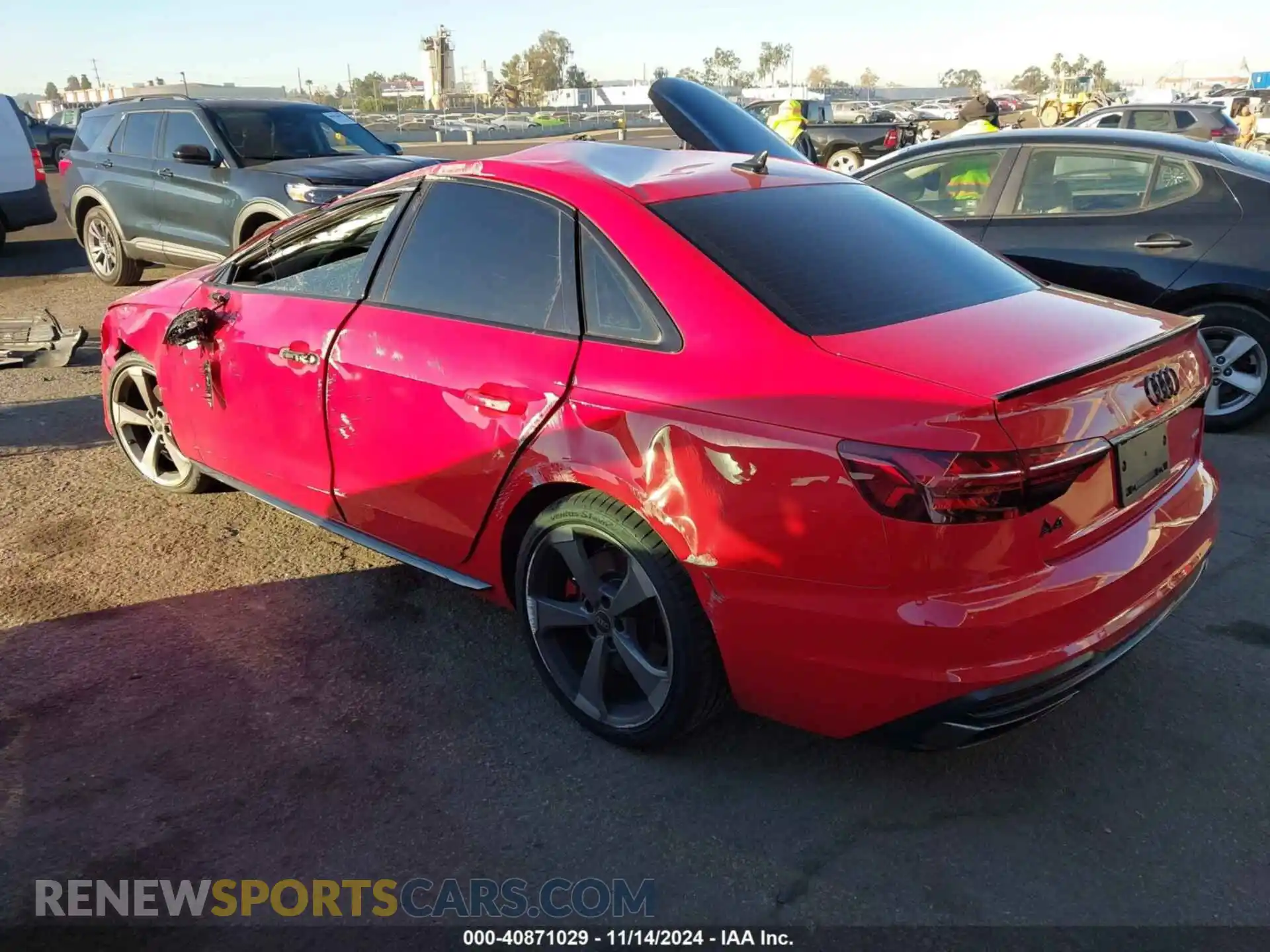 3 fotografías del automóvil dañado WAUEAAF40RN005277 AUDI A4 2024