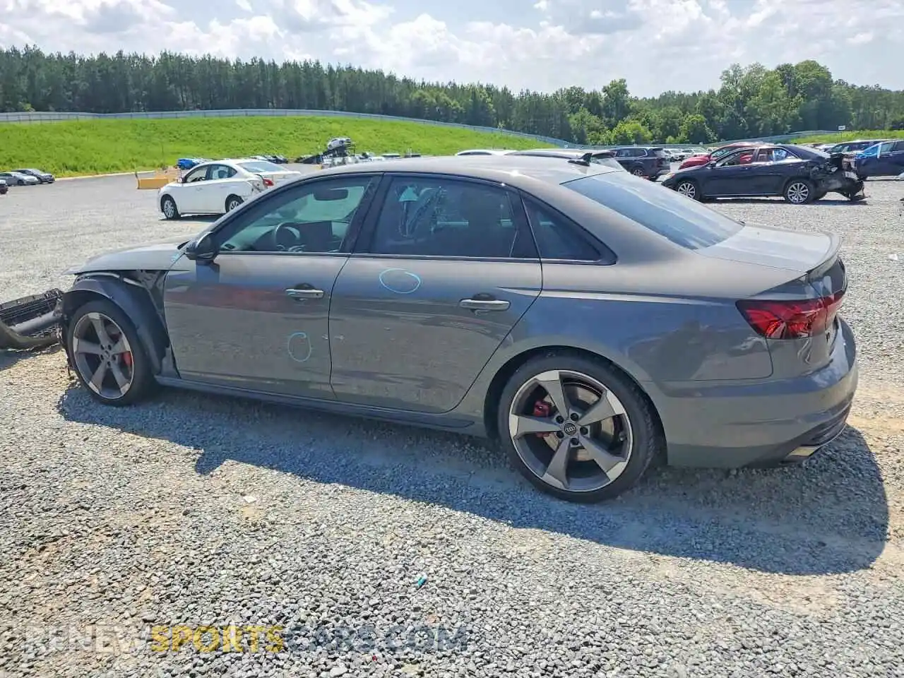 2 Фотография поврежденного автомобиля WAUEAAF49RN003253 AUDI A4 2024