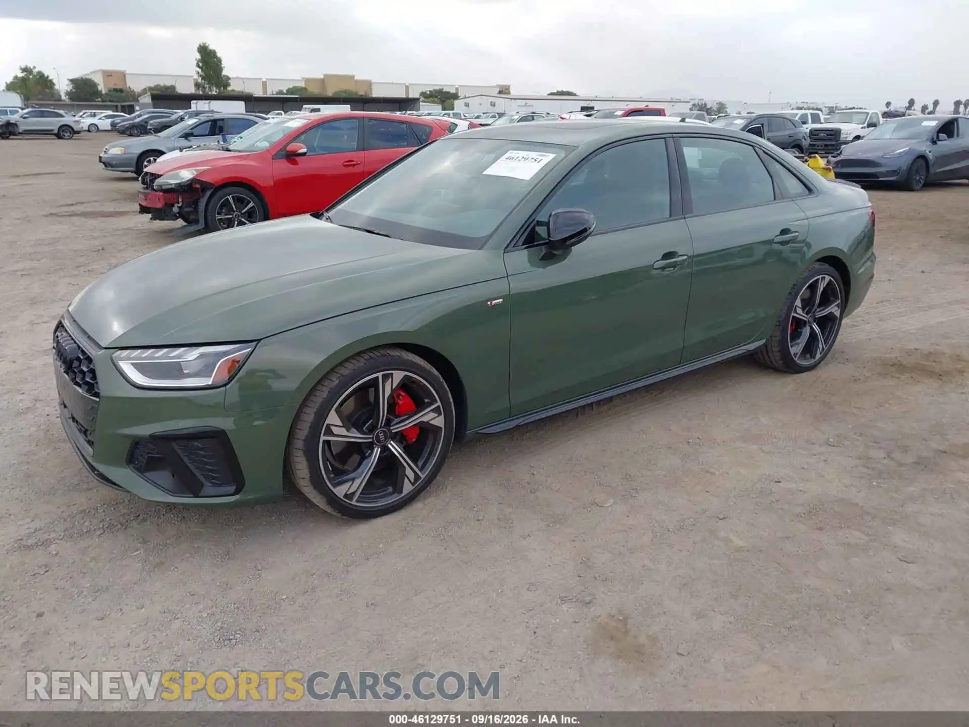 2 fotografías del automóvil dañado WAUEAAF44SA002346 AUDI A4 2025