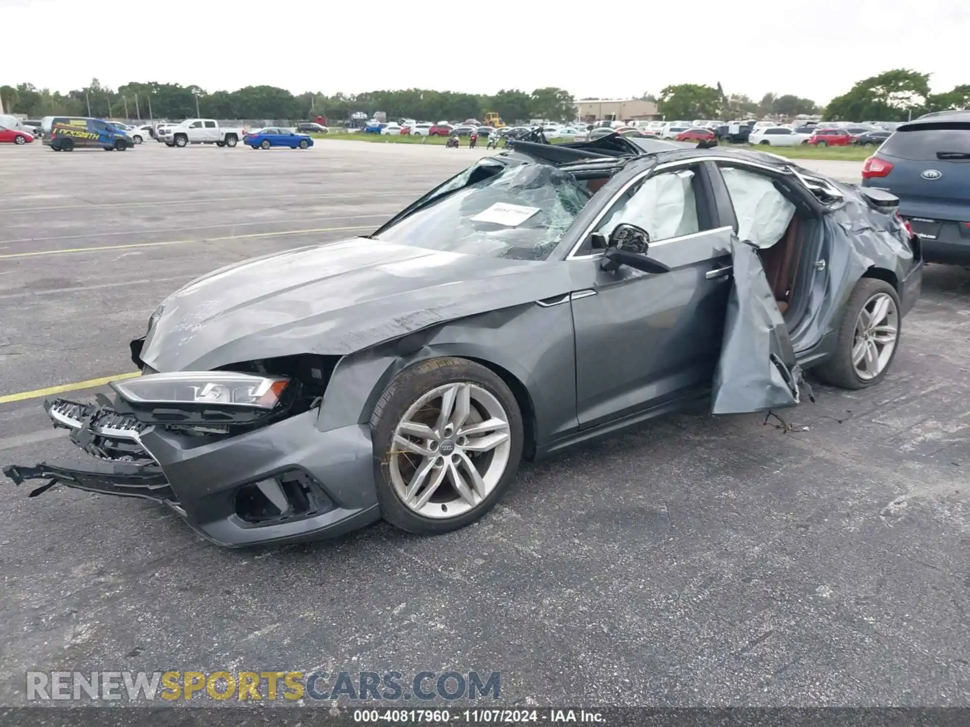 2 fotografías del automóvil dañado WAUANCF54KA076681 AUDI A5 2019