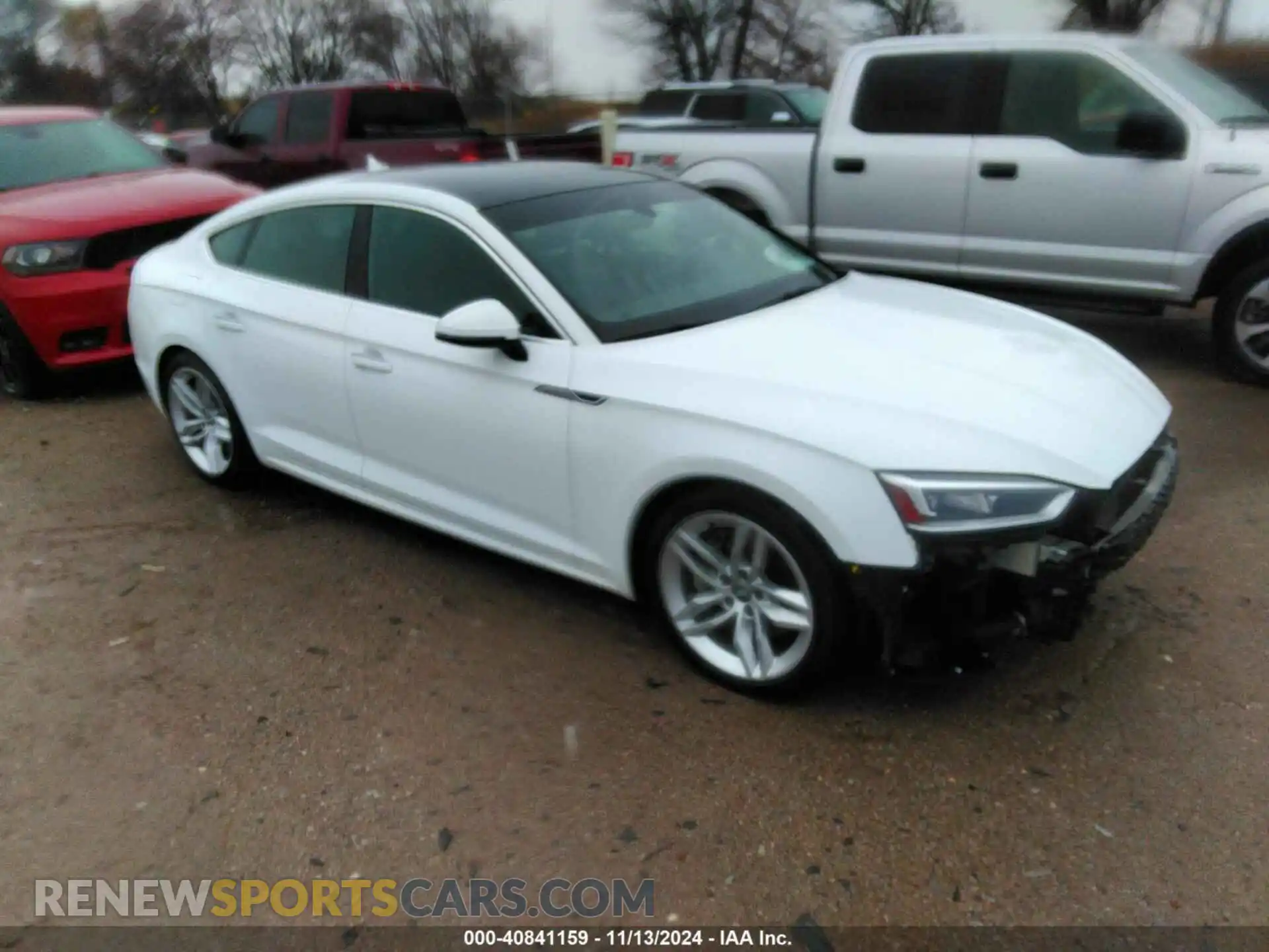 1 Photograph of a damaged car WAUANCF5XKA060551 AUDI A5 2019