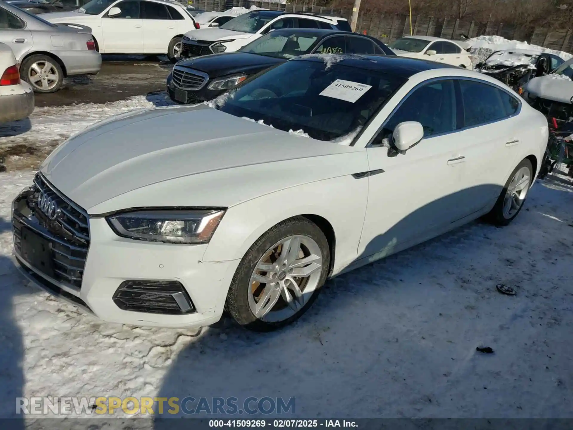 2 Фотография поврежденного автомобиля WAUBNCF50KA079131 AUDI A5 2019