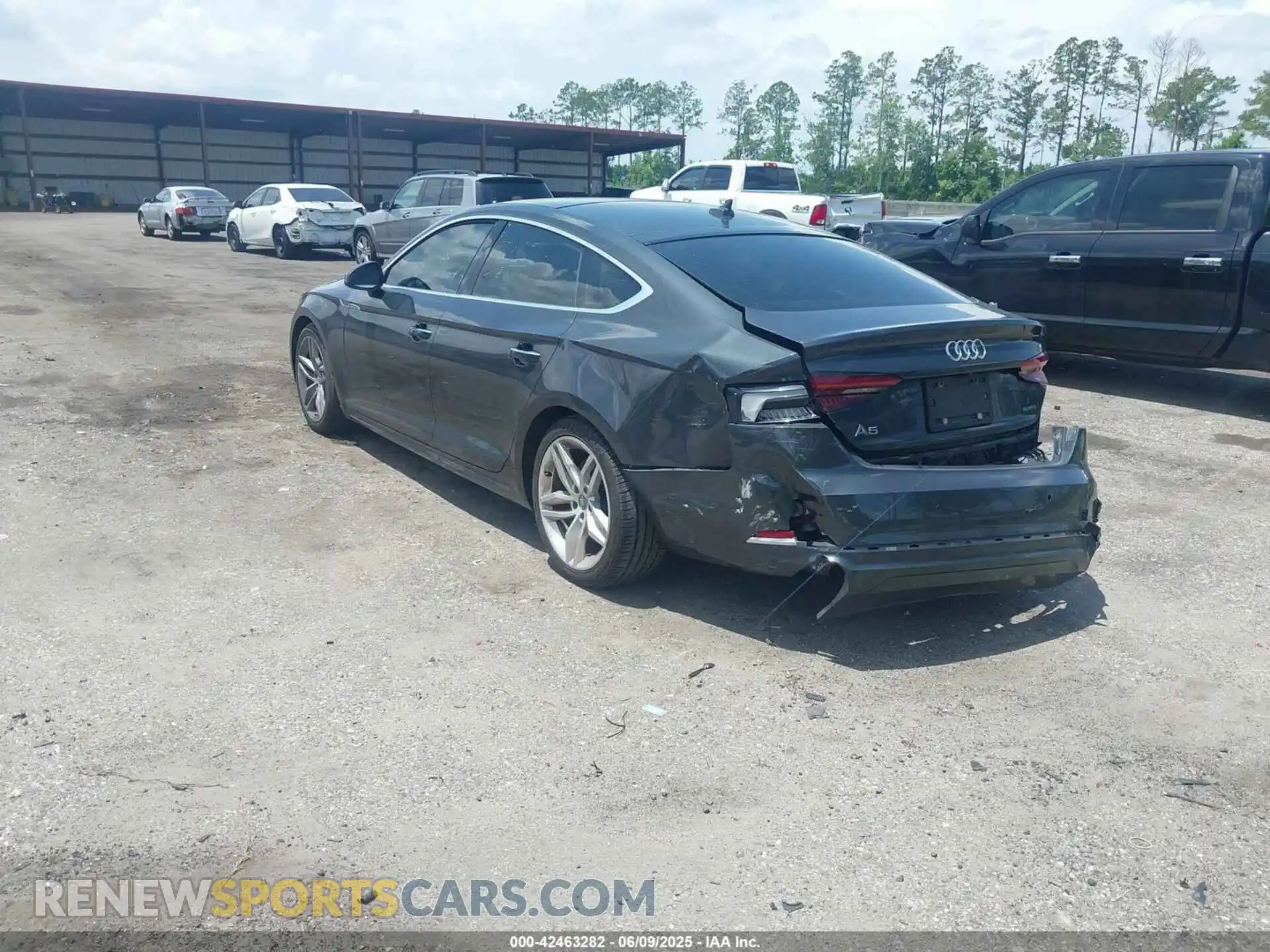 3 Фотография поврежденного автомобиля WAUBNCF56KA018091 AUDI A5 2019