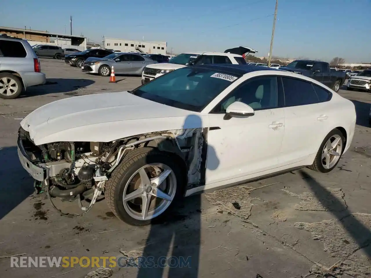 1 Фотография поврежденного автомобиля WAUDNCF51KA100030 AUDI A5 2019