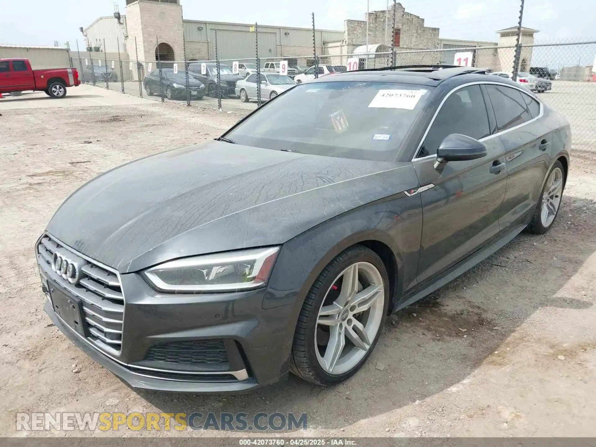2 fotografías del automóvil dañado WAUENCF57KA059195 AUDI A5 2019