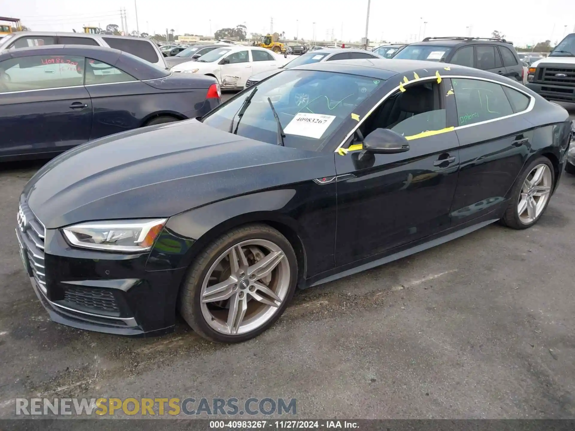 2 Фотография поврежденного автомобиля WAUENCF57KA079267 AUDI A5 2019