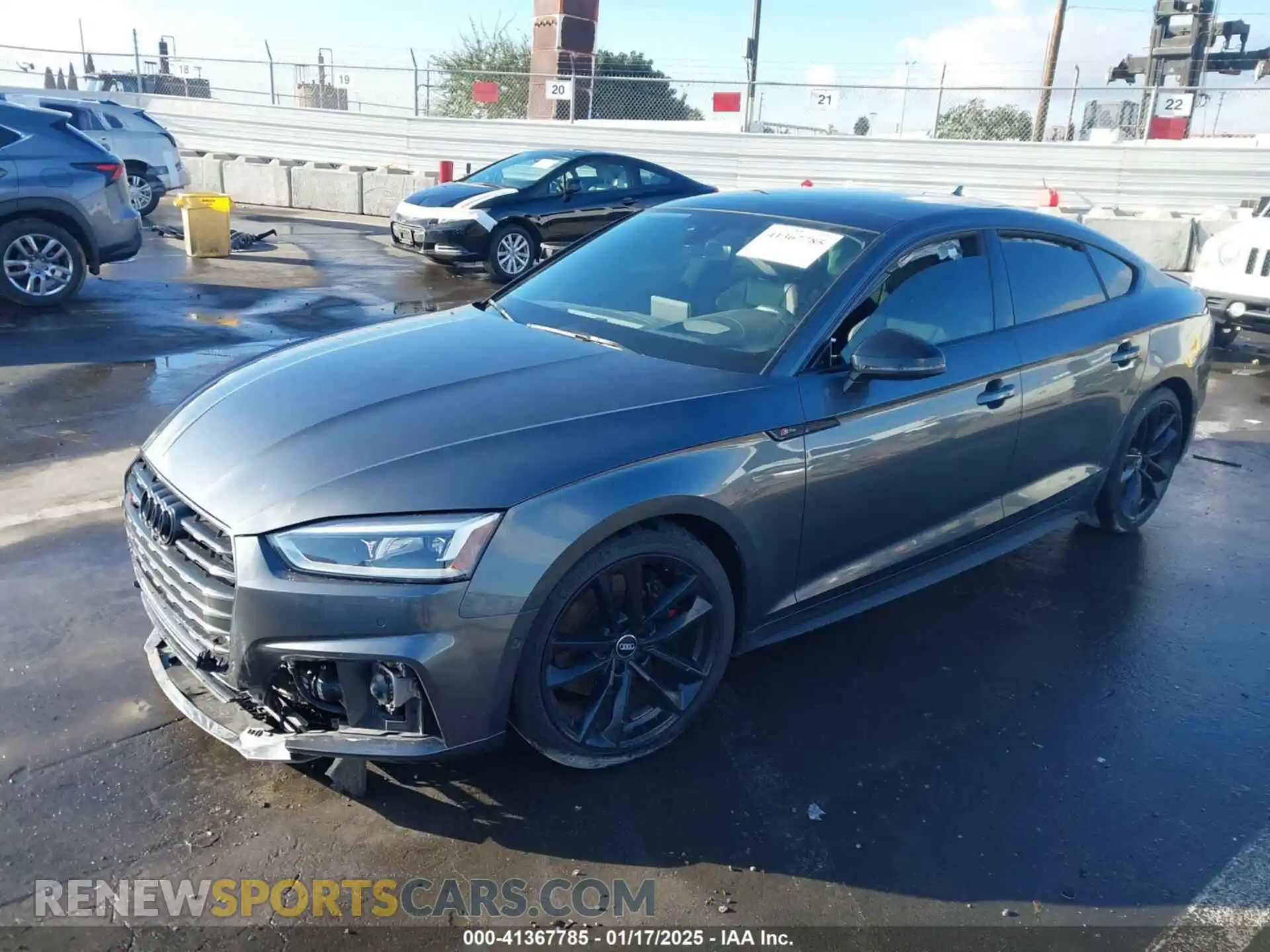 2 Фотография поврежденного автомобиля WAUFNCF57KA077829 AUDI A5 2019