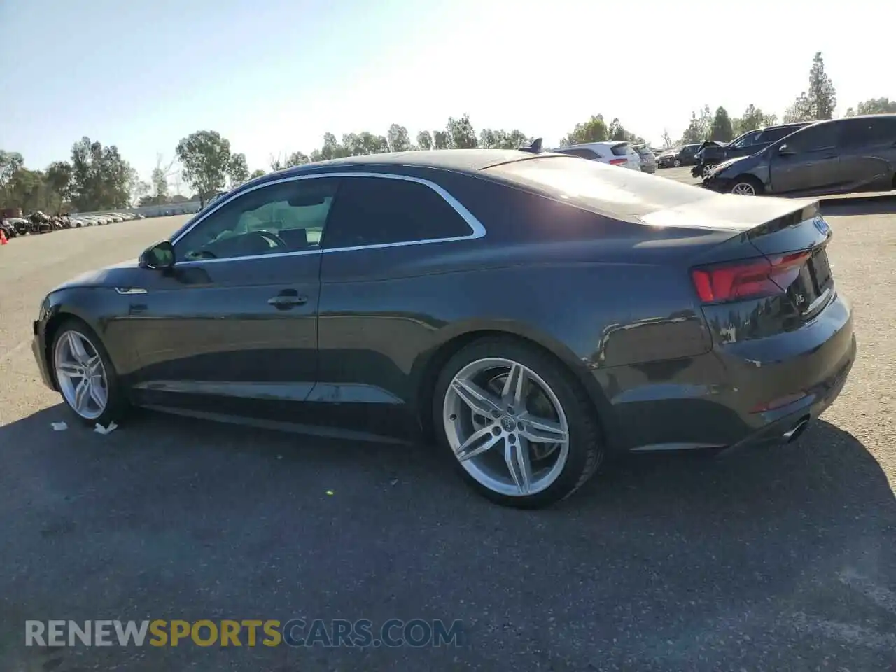 2 fotografías del automóvil dañado WAUSNAF52KA058821 AUDI A5 2019