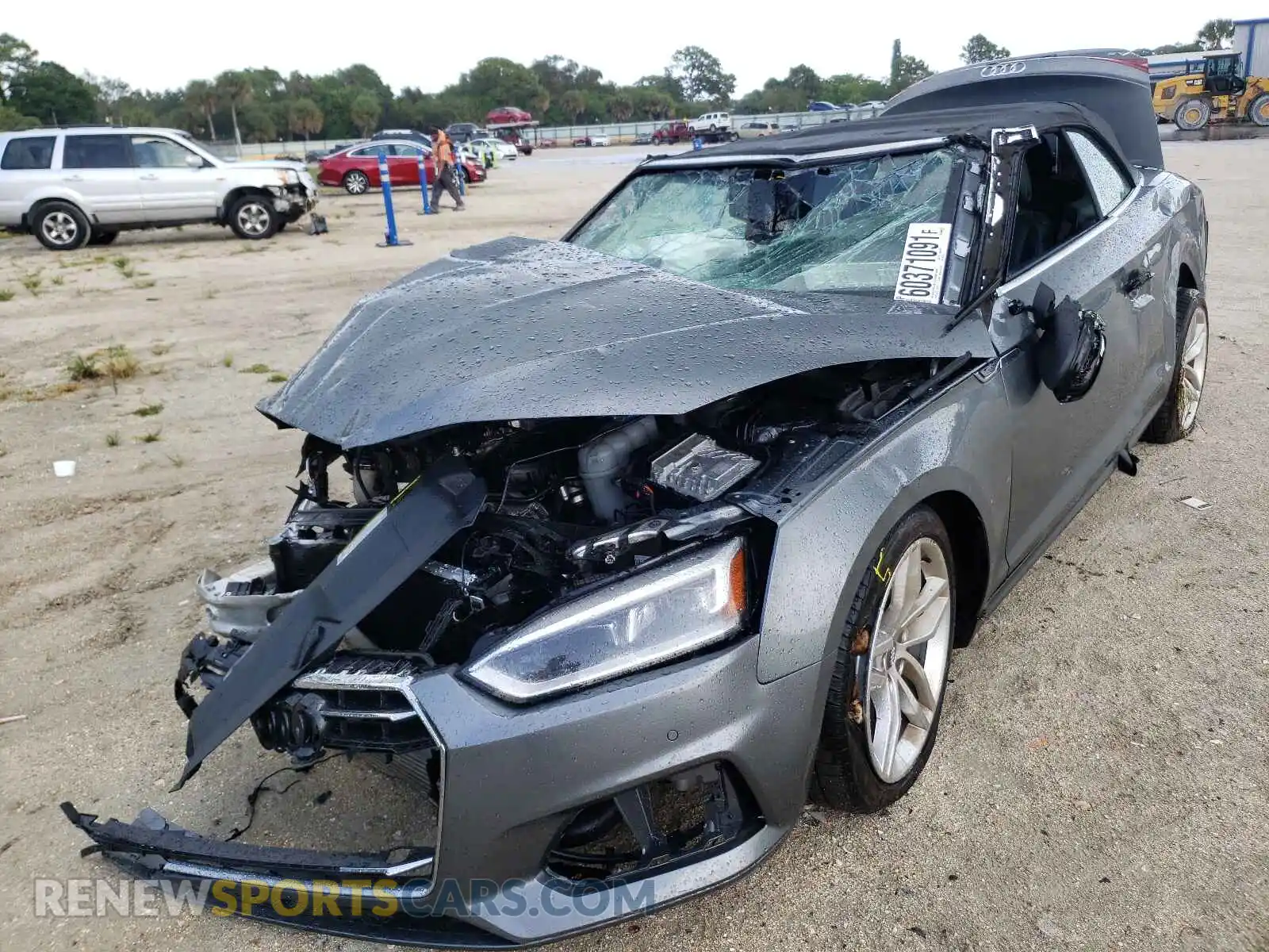 2 fotografías del automóvil dañado WAUYNGF59KN001067 AUDI A5 2019