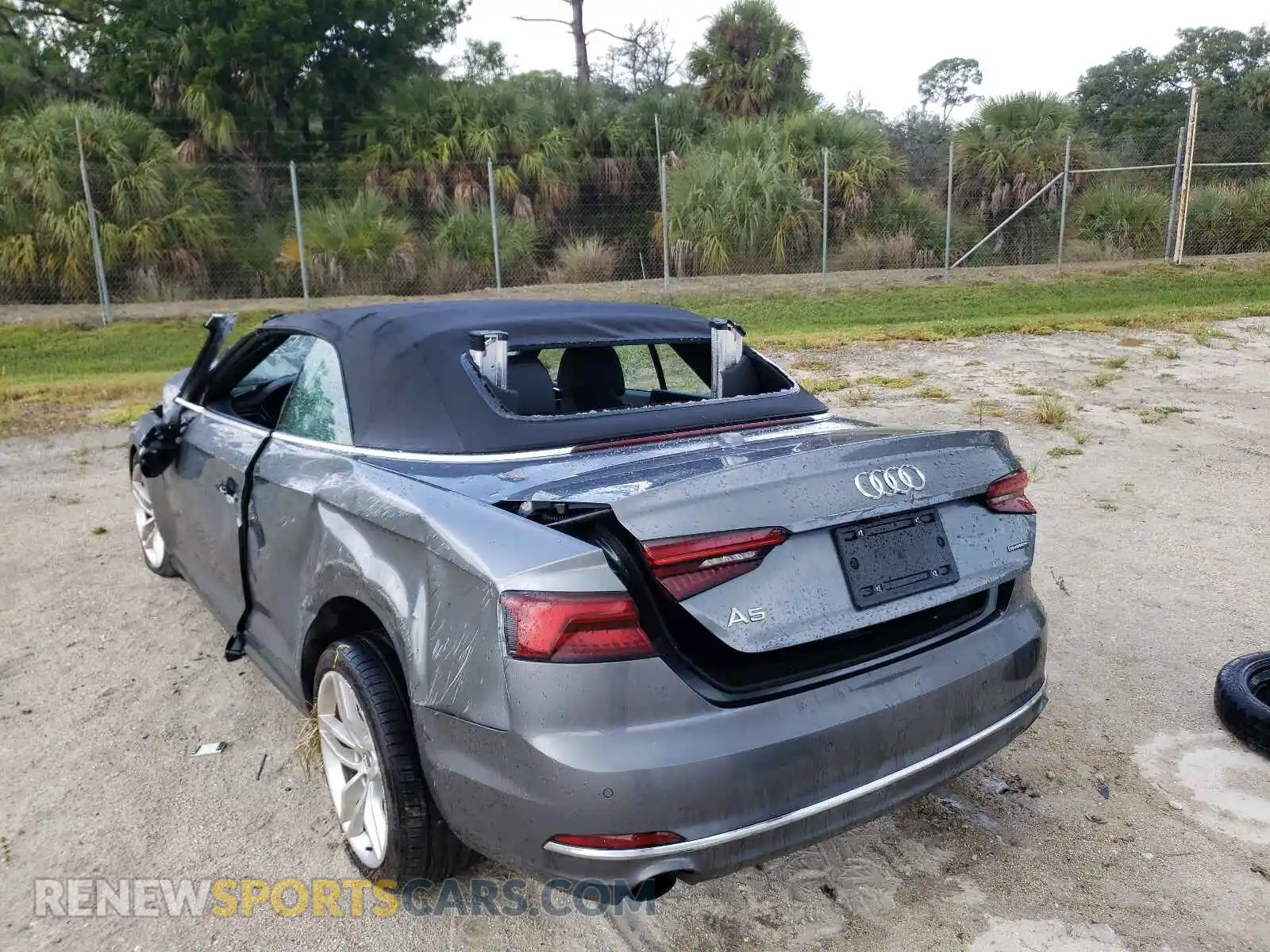 3 fotografías del automóvil dañado WAUYNGF59KN001067 AUDI A5 2019