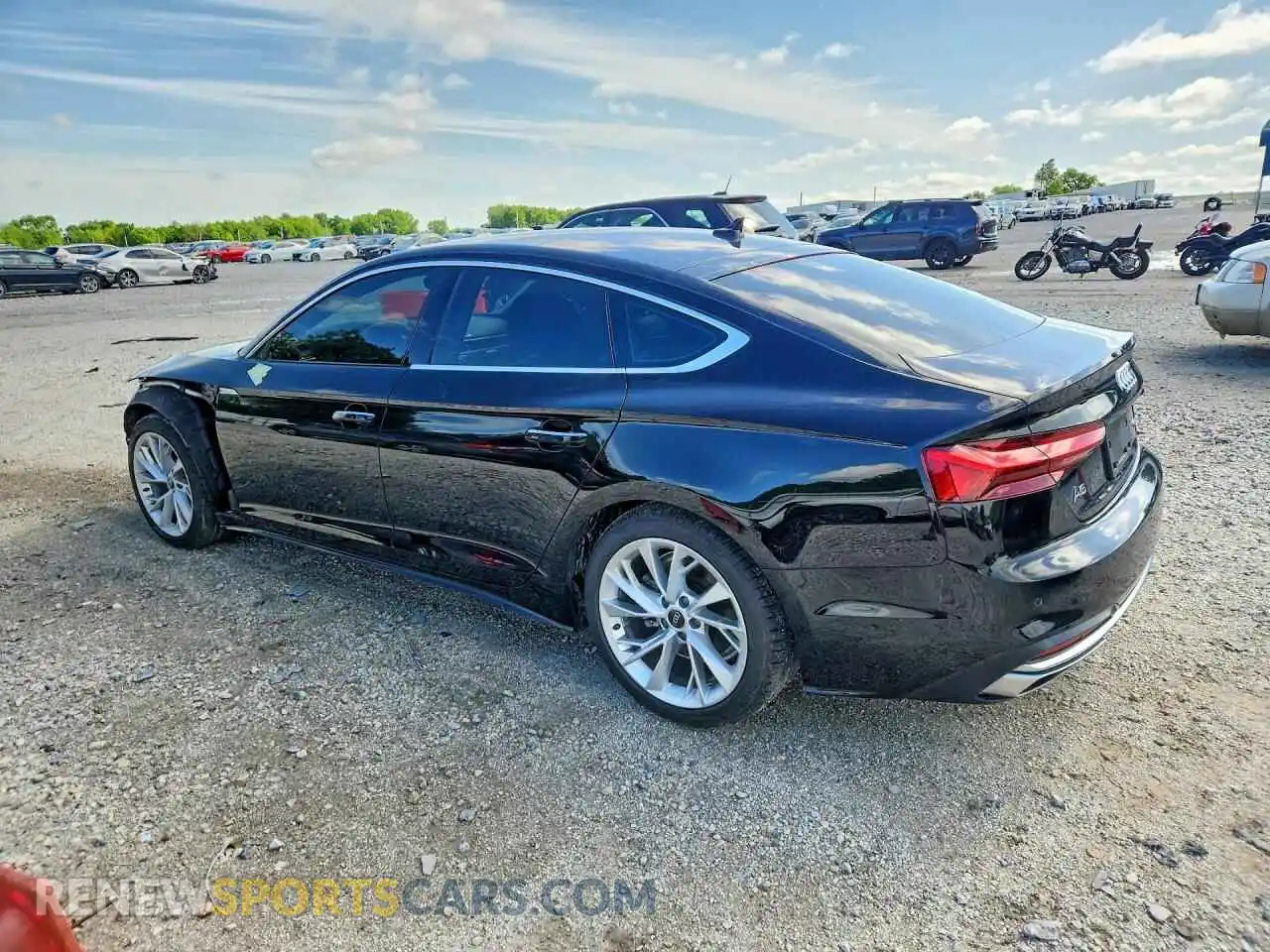 2 Фотография поврежденного автомобиля WAUABCF59MA037841 AUDI A5 2021