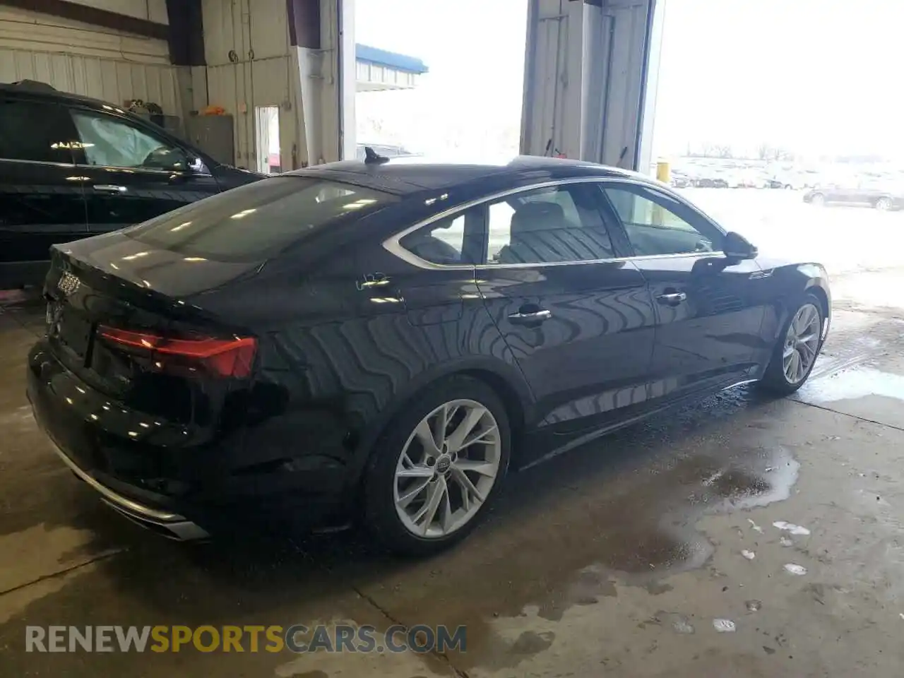 3 Photograph of a damaged car WAUCBCF51MA019651 AUDI A5 2021