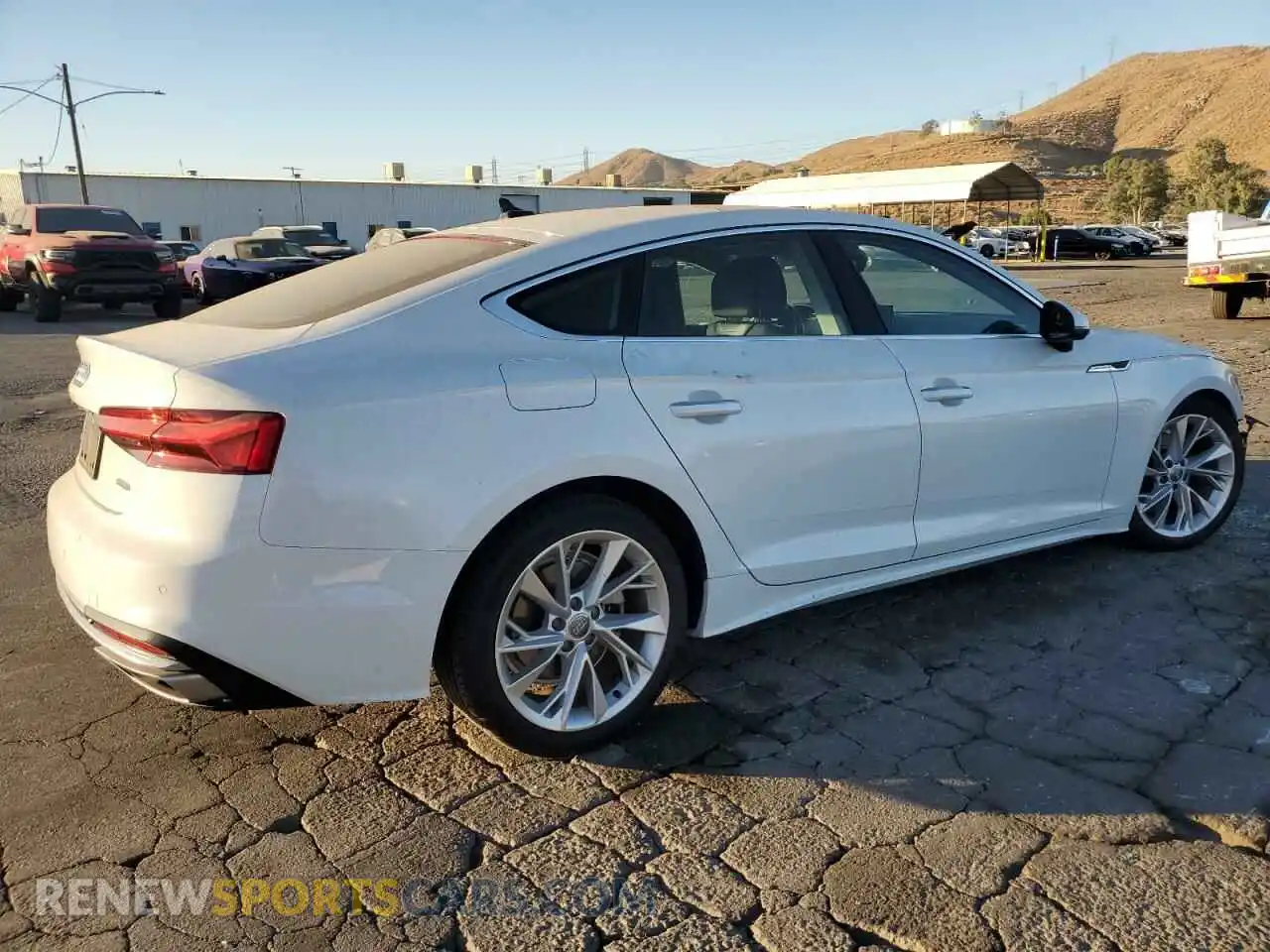3 Photograph of a damaged car WAUCBCF5XMA006932 AUDI A5 2021
