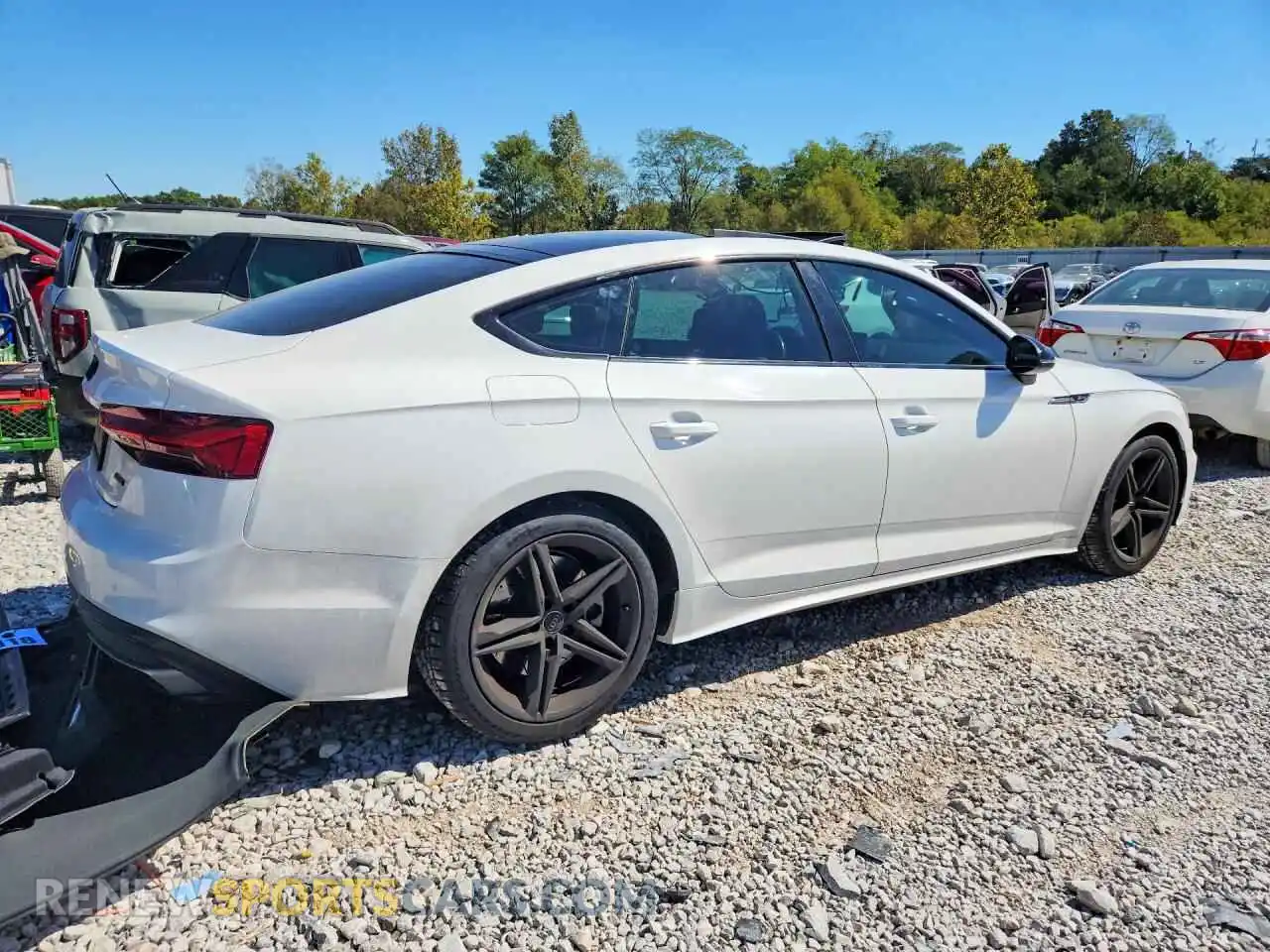 3 Photograph of a damaged car WAUDACF50MA018109 AUDI A5 2021