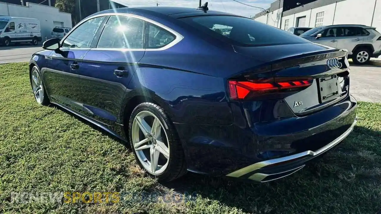 3 Photograph of a damaged car WAUDACF54MA013186 AUDI A5 2021