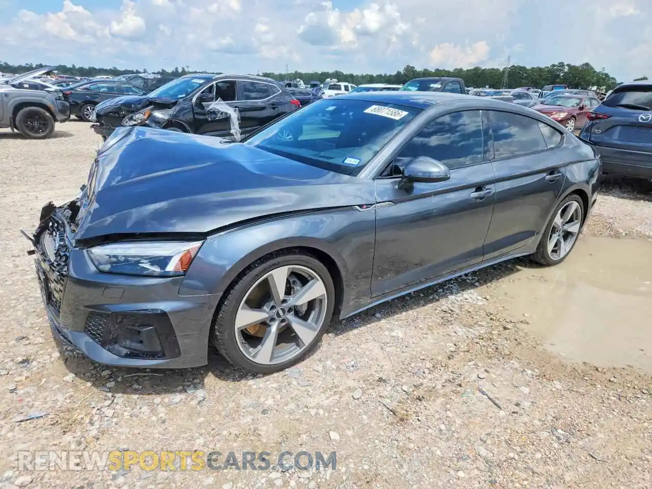 1 Фотография поврежденного автомобиля WAUEACF59MA002527 AUDI A5 2021