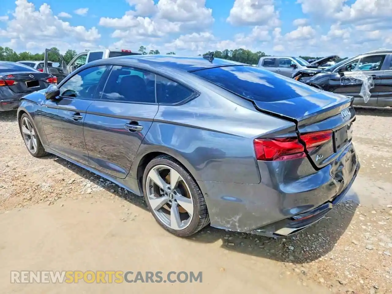 2 Фотография поврежденного автомобиля WAUEACF59MA002527 AUDI A5 2021