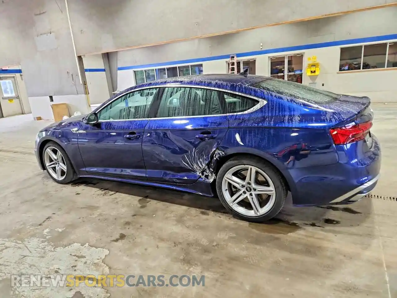 2 Photograph of a damaged car WAUFACF50MA041737 AUDI A5 2021