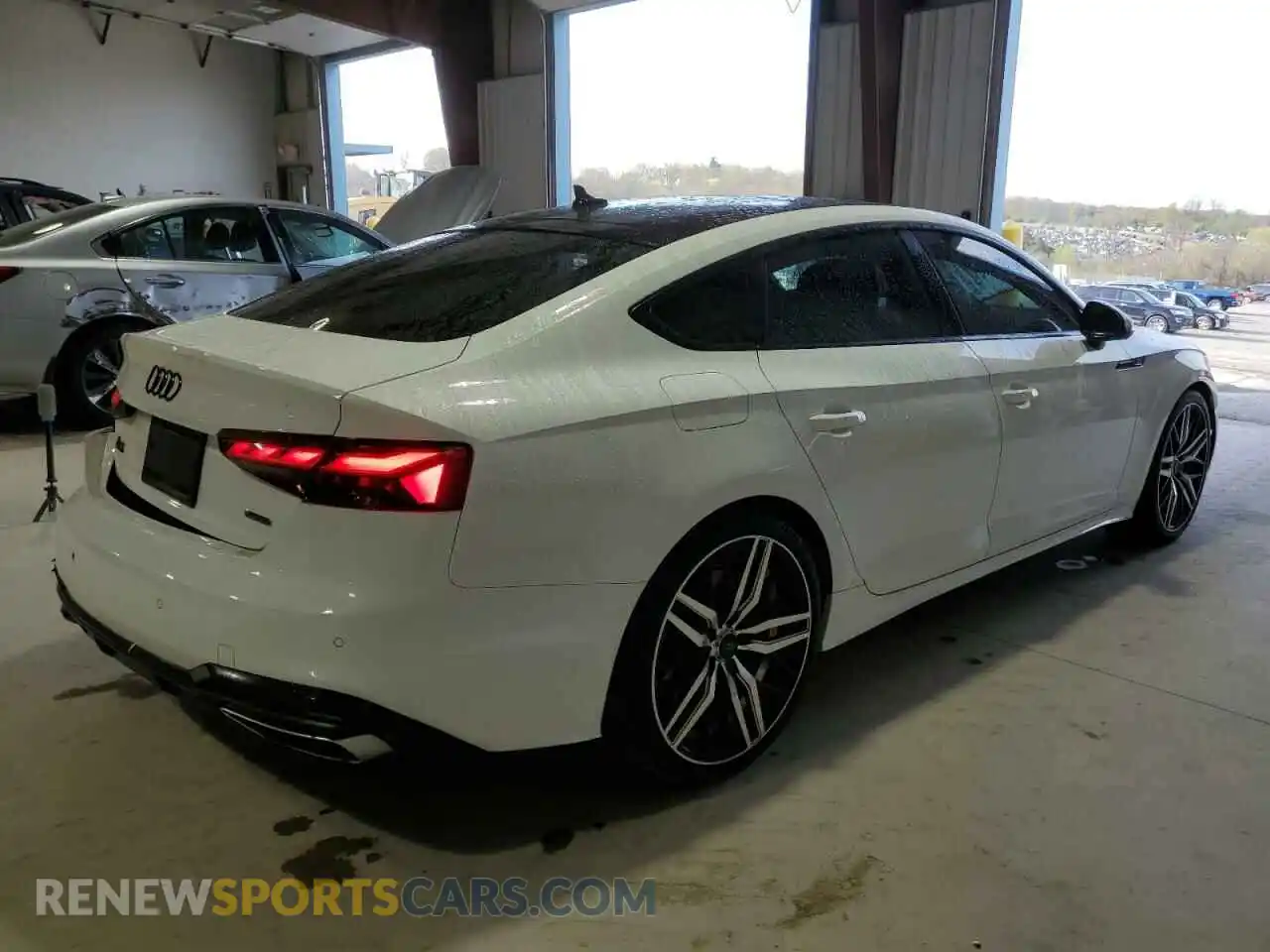 3 Photograph of a damaged car WAUFACF5XMA050168 AUDI A5 2021