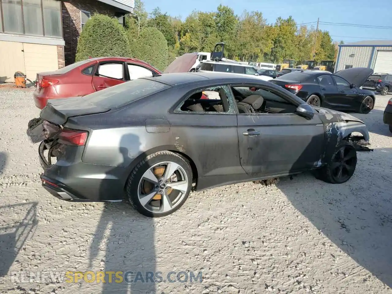 3 fotografías del automóvil dañado WAUTAAF51MA008236 AUDI A5 2021