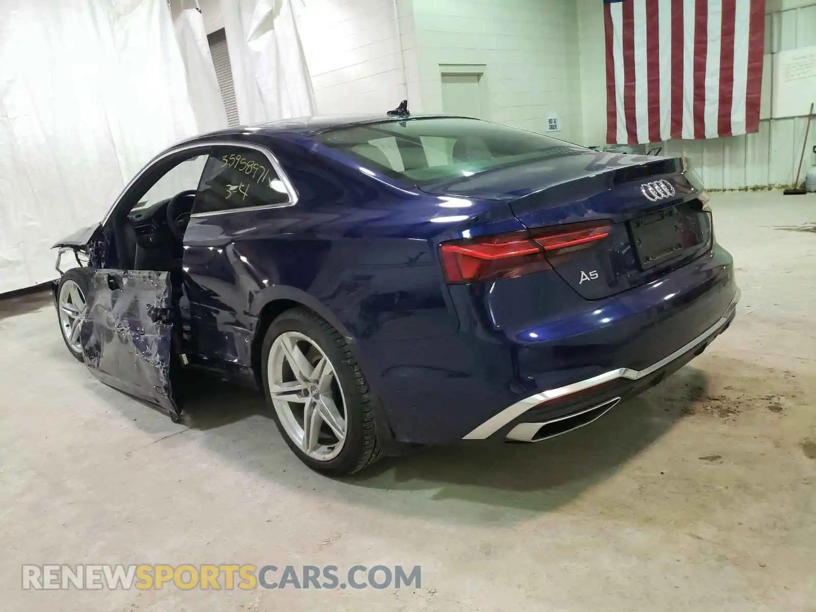 3 fotografías del automóvil dañado WAUTAAF56MA017028 AUDI A5 2021