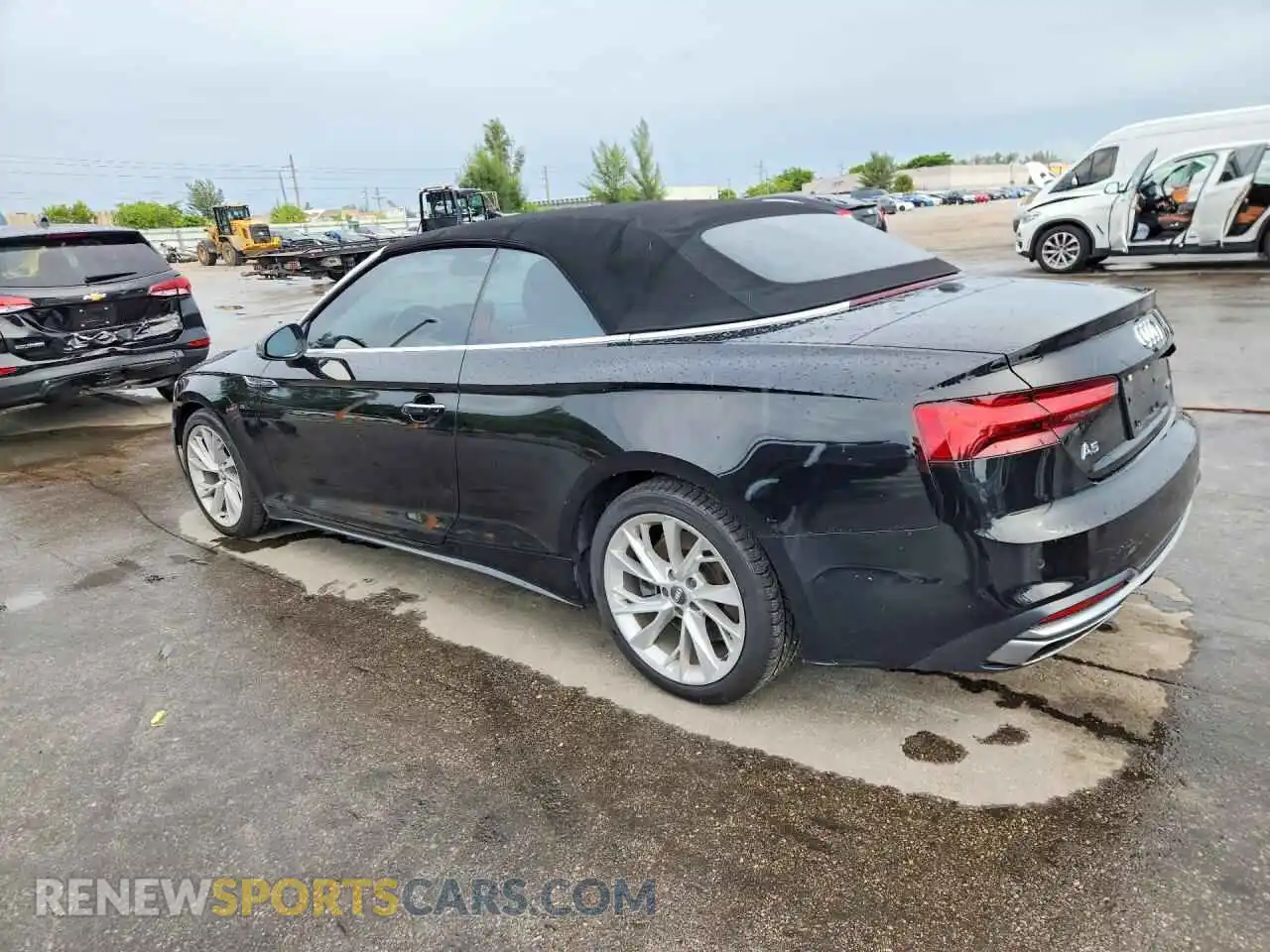 2 fotografías del automóvil dañado WAUWAGF54MN001466 AUDI A5 2021