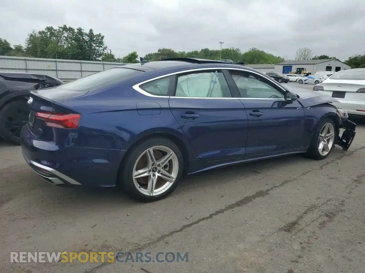 3 fotografías del automóvil dañado WAUFACF56NA033370 AUDI A5 2022