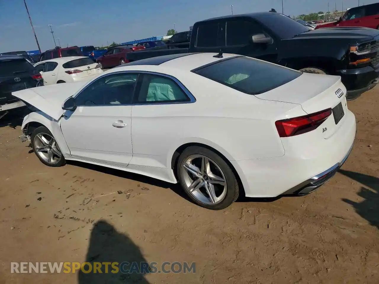 2 Фотография поврежденного автомобиля WAUSAAF56NA039866 AUDI A5 2022