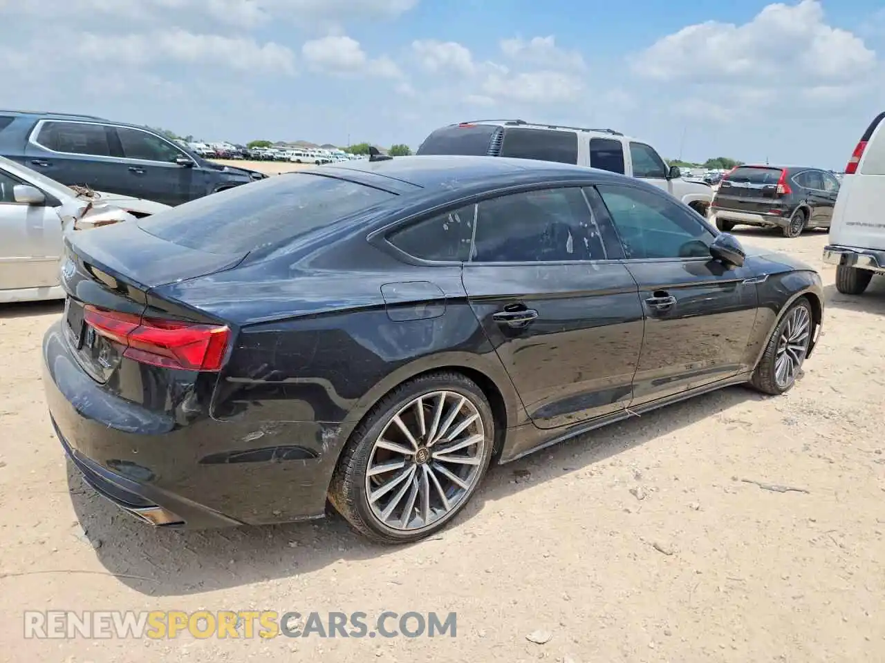 3 Фотография поврежденного автомобиля WAUCBCF56PA047286 AUDI A5 2023