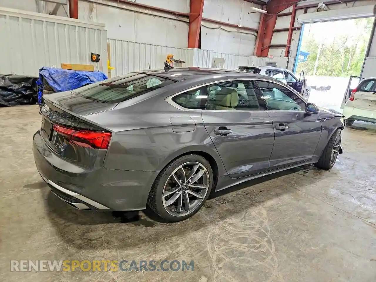 3 fotografías del automóvil dañado WAUDACF53PA026371 AUDI A5 2023