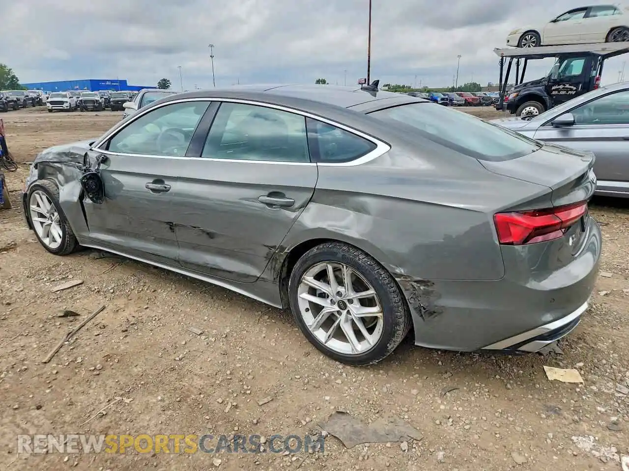 2 fotografías del automóvil dañado WAUEACF5XPA042006 AUDI A5 2023