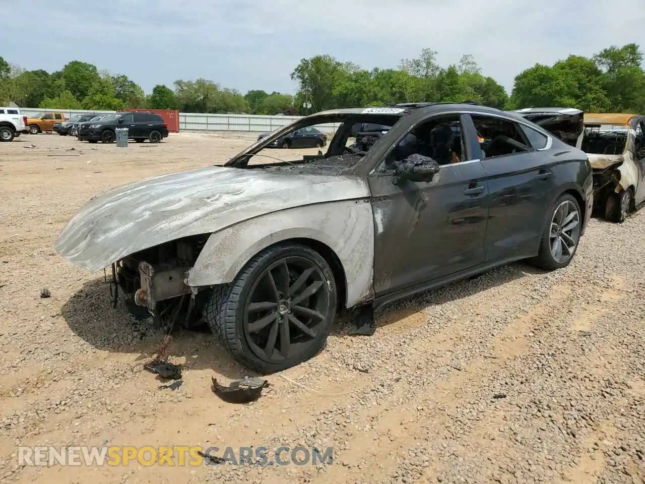 1 Фотография поврежденного автомобиля WAUDACF51RA032172 AUDI A5 2024